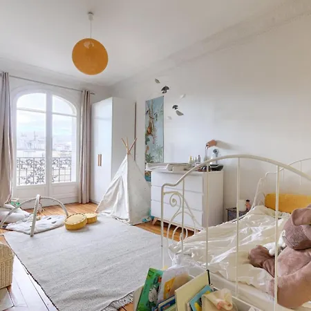 Residor - Spacious Republique 8p *